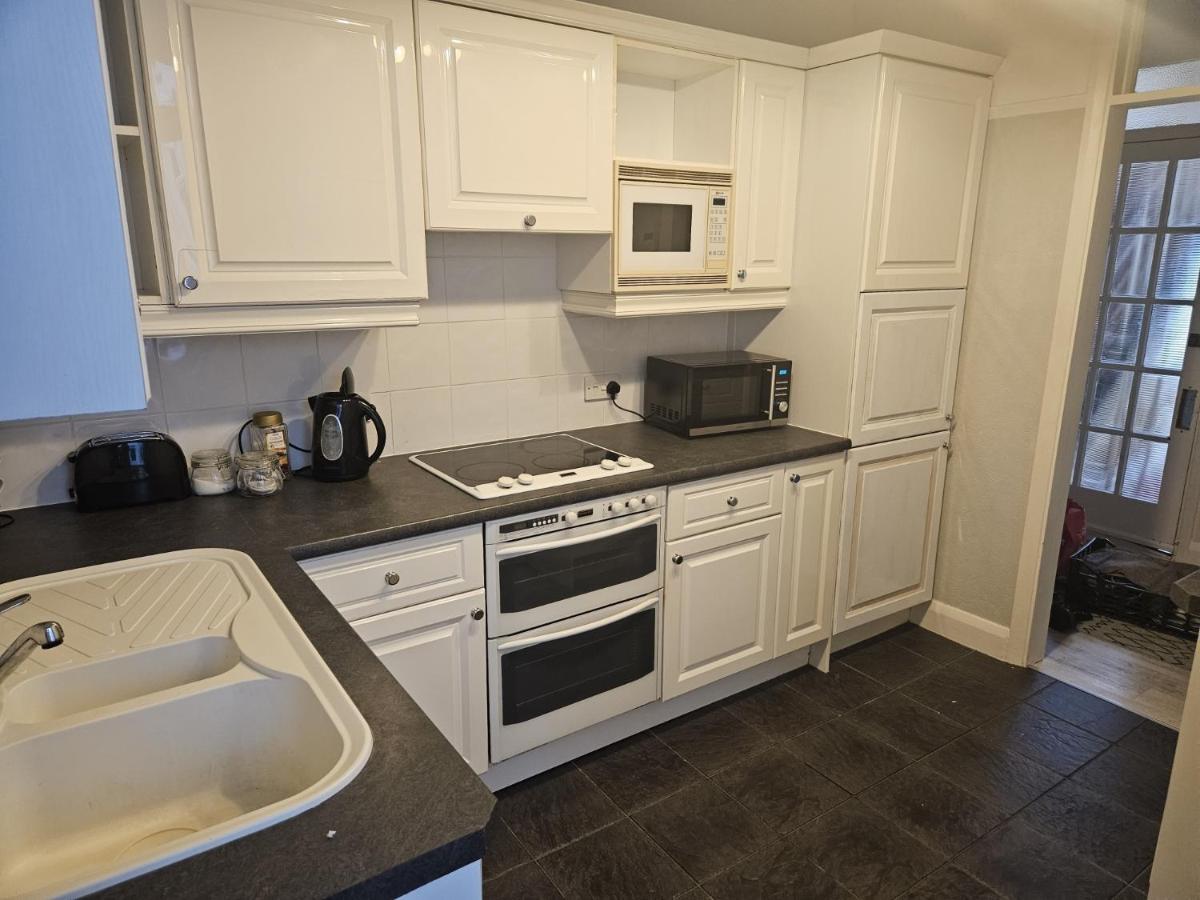 Leigh-On-Sea Retreat - 2 Bedroom Apartment Eksteriør billede